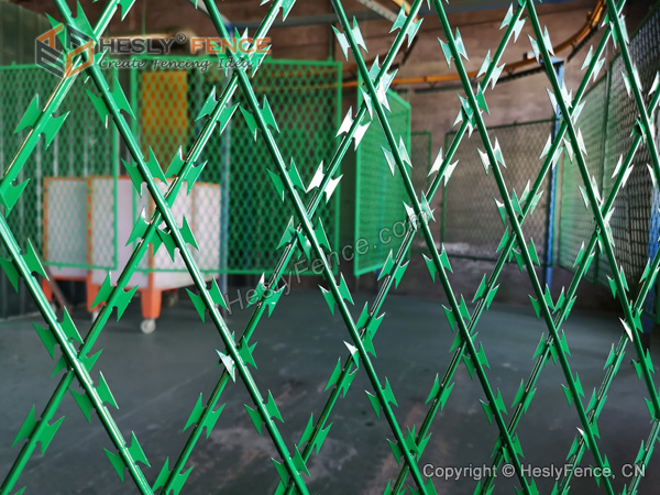Green color Welded Razor Mesh Fencing