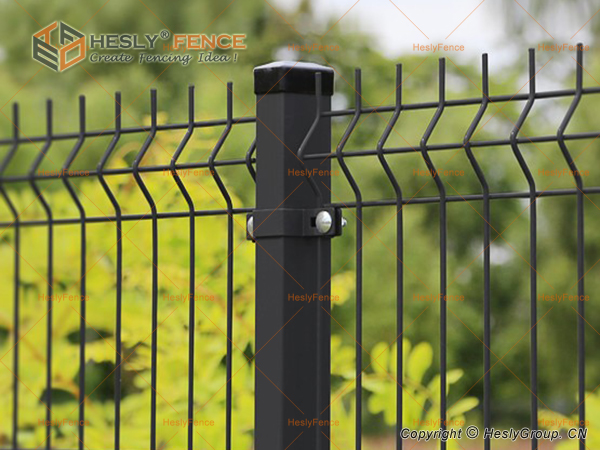 Welded Mesh Fence Panels China Manufacturer